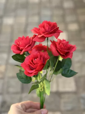 Kytička ruža, 5x kvet polyester, 29cm, červená 